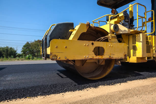 Best Driveway Paving Contractor  in Lynnwood, WA